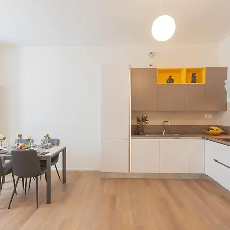 Manaraquattro - In Near The Center With Free Parking -