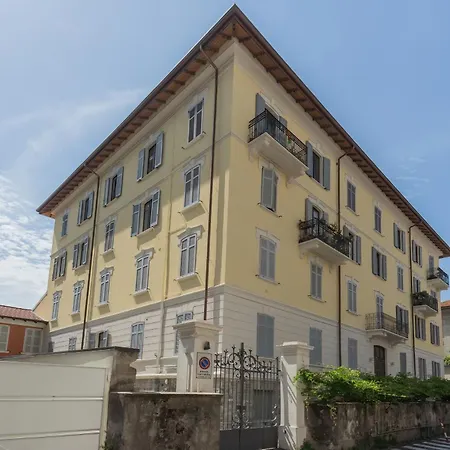 Manaraquattro - In Near The Center With Free Parking - Apartment Como